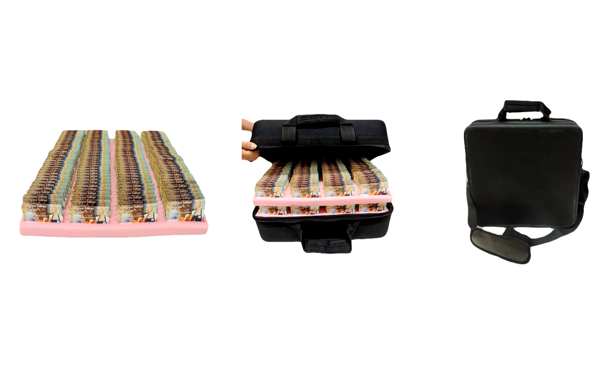 Mega-Tragetasche mit 3 Karten-Organizern aus Schaumstoff