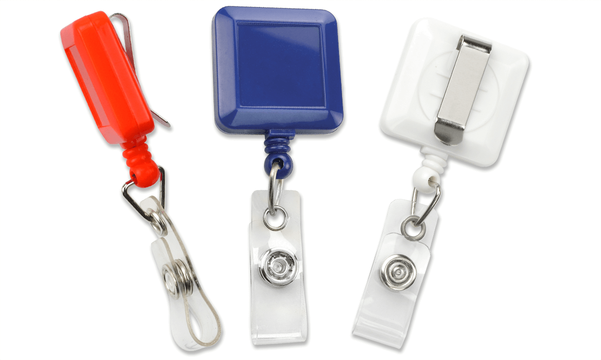 Quadratisches Ausweisjojo mit Gürtelclip