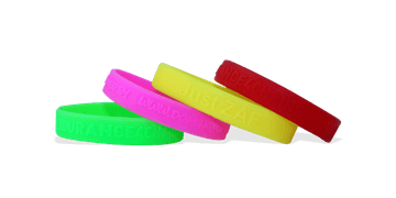 Personalisierte Silikonarmbänder, Größe: Kinder, Hochprägung